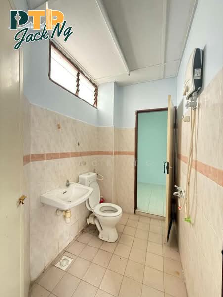 Rumah Teres 2 Tingkat untuk Disewa di Taman Kota Permai (Bukit Mertajam) - Jack Ng - Bathroom - PropertyGuru.com.my