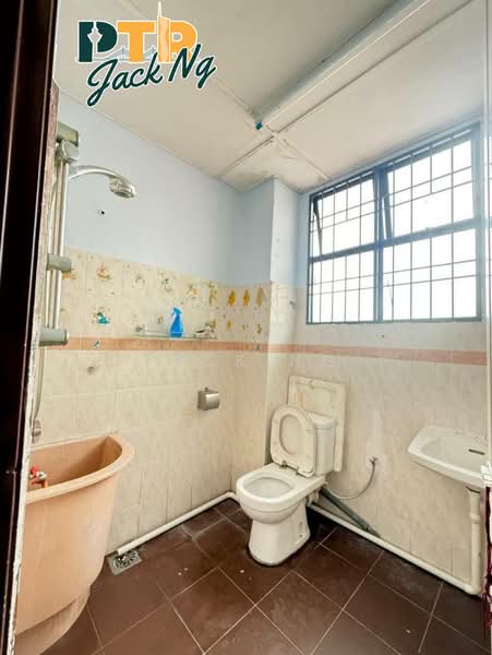 Rumah Teres 2 Tingkat untuk Disewa di Taman Kota Permai (Bukit Mertajam) - Jack Ng - Bathroom - PropertyGuru.com.my