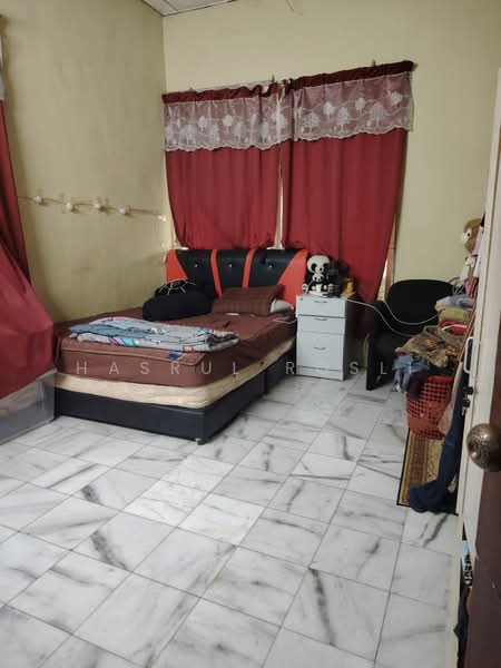 Semi-Detached House for Sale in Lunas (Kedah) - Hasrul Rosli - Bedroom - PropertyGuru.com.my