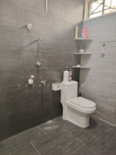Semi-Detached House for Sale in Lunas (Kedah) - Hasrul Rosli - Bathroom - PropertyGuru.com.my