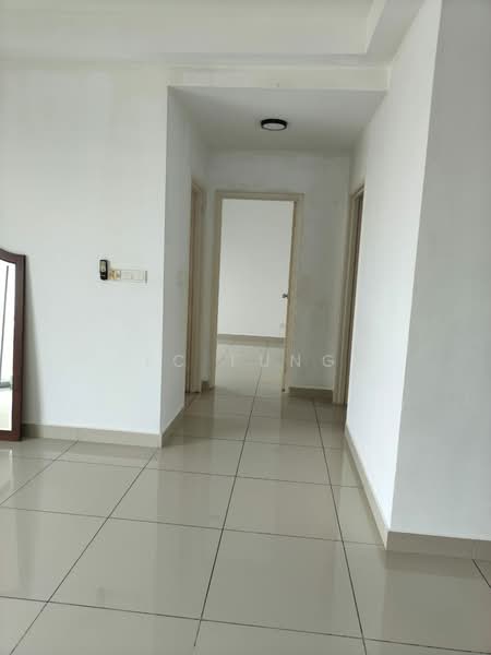 Apartment for Rent at Austin Suites (Permata Austin) - YC Fung - Corridor - PropertyGuru.com.my