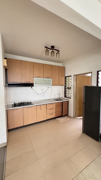 Kondominium untuk Dijual di Savanna Condominium - Yen Lim - Kitchen - PropertyGuru.com.my
