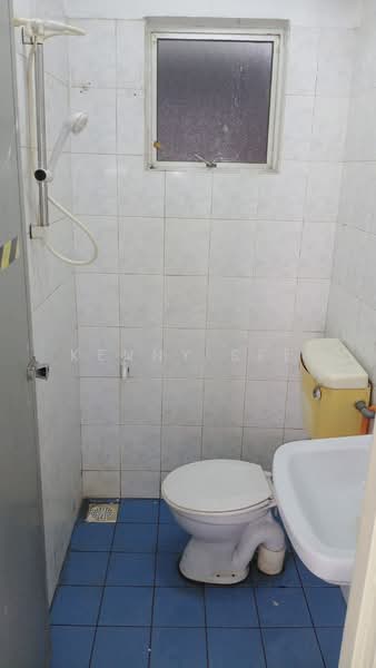 Pangsapuri untuk Dijual di Sri Camellia - Kenny See - Bathroom - PropertyGuru.com.my