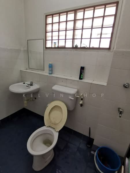 Rumah Teres 2 Tingkat untuk Disewa di Pasir Gudang (Johor) - Kelvin Chop - Bathroom - PropertyGuru.com.my