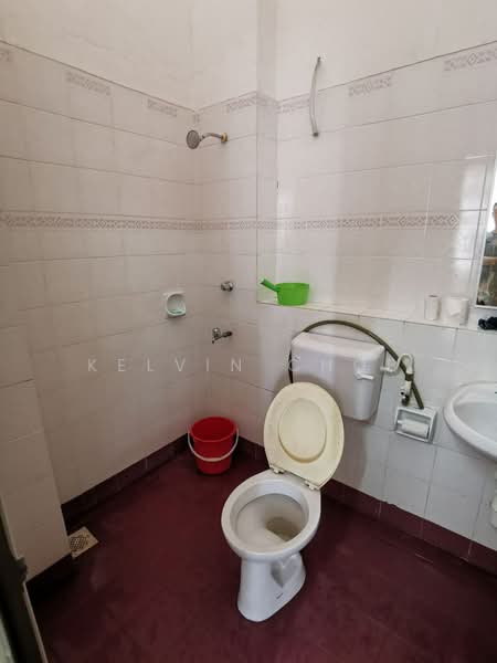 Rumah Teres 2 Tingkat untuk Disewa di Pasir Gudang (Johor) - Kelvin Chop - Bathroom - PropertyGuru.com.my