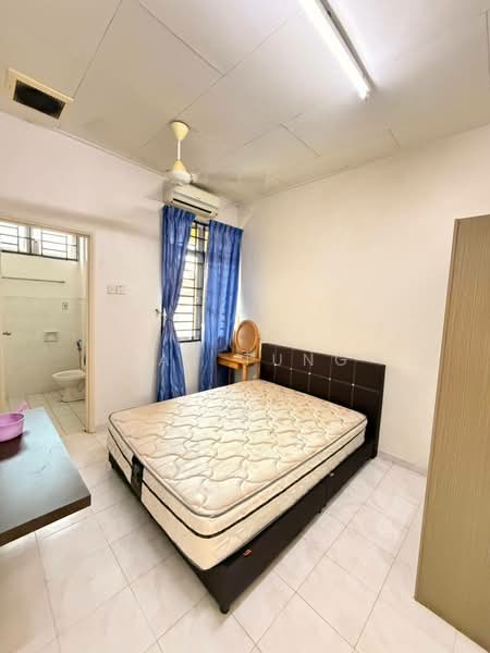 2-storey Terraced House for Rent in Taman Austin Perdana (Tebrau) - Ray Tung - Bedroom - PropertyGuru.com.my