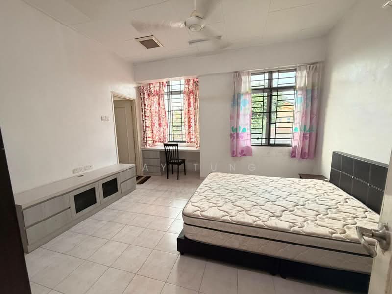 2-storey Terraced House for Rent in Taman Austin Perdana (Tebrau) - Ray Tung - Bedroom - PropertyGuru.com.my