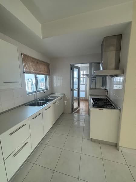 Service Residence for Sale at Kiara Designer Suites - Sonia Hartono - Kitchen - PropertyGuru.com.my