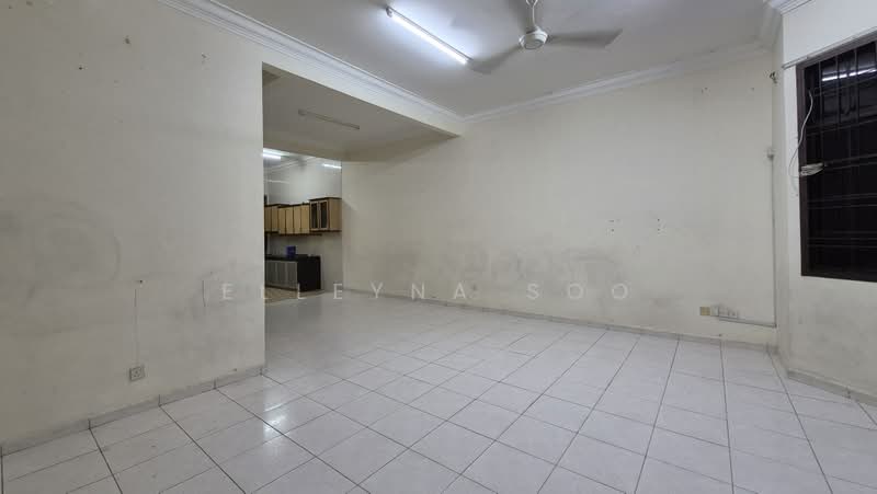 Rumah Teres 2 Tingkat untuk Disewa di Taman Dato' Chellam (Ulu Tiram) - Elleyna Soo - Living Room - PropertyGuru.com.my