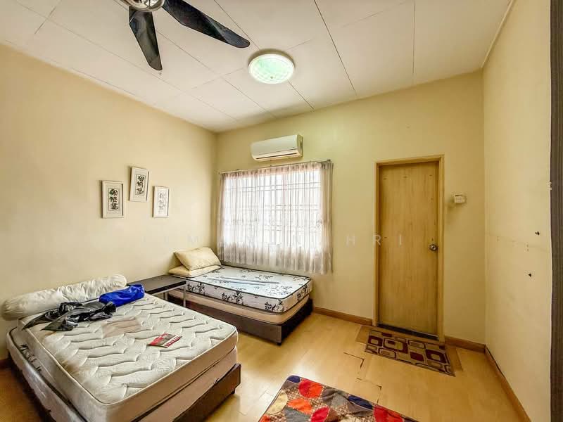 2-storey Terraced House for Sale in Seksyen 7 (Shah Alam) - Ilman Nahri - Bedroom - PropertyGuru.com.my