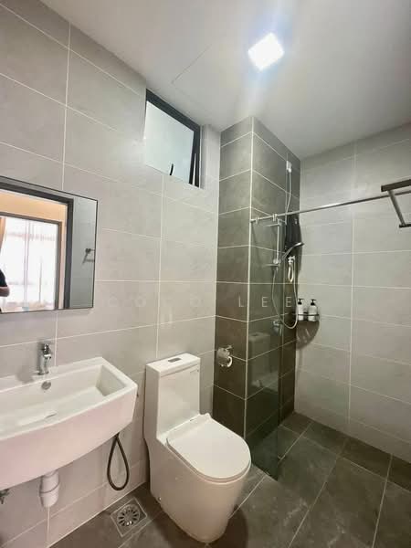 Servis Apartment untuk Disewa di Twin Tower Residence - Coco Lee - Bathroom - PropertyGuru.com.my