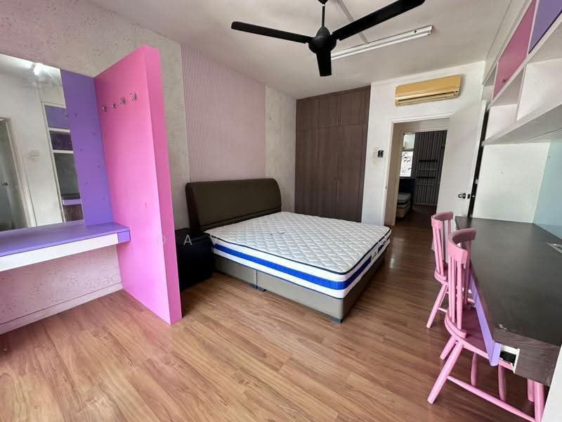 Rumah Teres 3-Tingkat untuk Dijual di Lake Fields (Sungai Besi) - David Ting - Bedroom - PropertyGuru.com.my