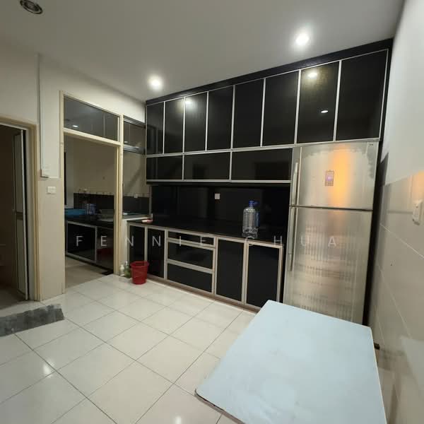 2-storey Terraced House for Rent in Johor Bahru (Johor) - Fennie Chua - Kitchen - PropertyGuru.com.my