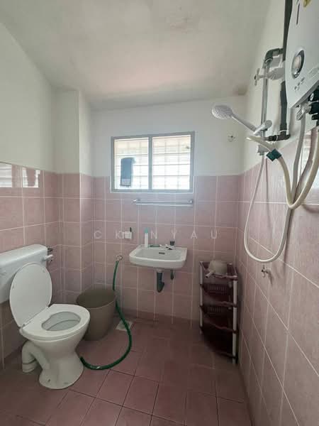 Rumah Teres 2 Tingkat untuk Disewa di Ipoh (Perak) - Ck Nyau - Bathroom - PropertyGuru.com.my