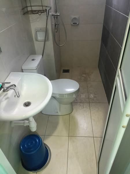 Condominium for Rent at Maple Residence - Ng Shawn - Bathroom - PropertyGuru.com.my