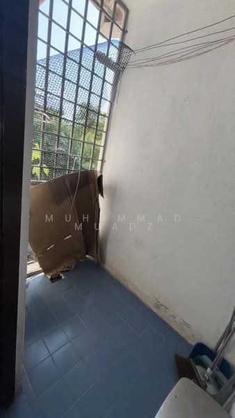 Pangsapuri untuk Dijual di Pangsapuri Seri Jasa - Muhammad Muadz - Balcony - PropertyGuru.com.my