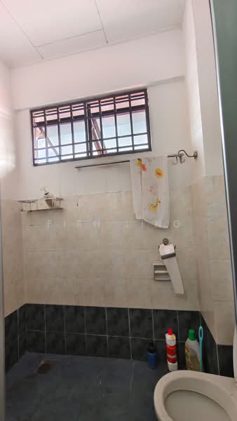 Rumah Teres 2 Tingkat untuk Dijual di Taman Idaman (Simpang Ampat) - Fish Ling - Bathroom - PropertyGuru.com.my