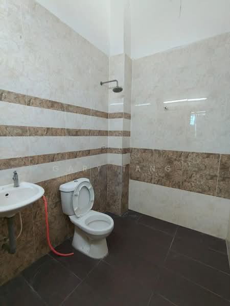 Rumah Teres 2 Tingkat untuk Dijual di Medan Klebang Sentosa (Chemor) - Gary Tang - Bathroom - PropertyGuru.com.my