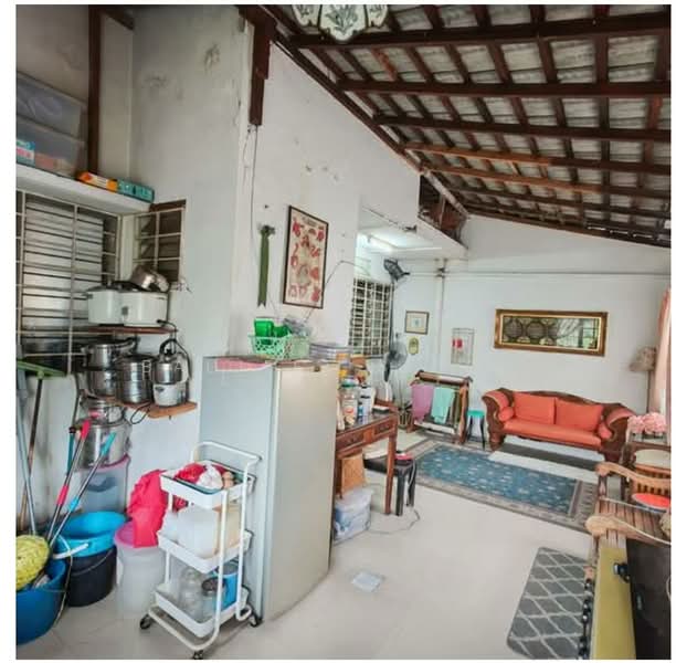 Rumah Teres 2 Tingkat untuk Dijual di Usj 4 (Subang Jaya) - Baljeet Singh - Living Room - PropertyGuru.com.my