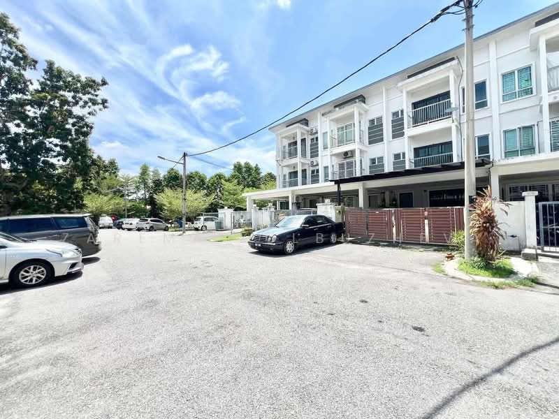 Rumah Teres 3 Tingkat untuk Dijual di Taman Aman Permai (Bangi) - Zarema Kulbuzheva - Exterior - PropertyGuru.com.my
