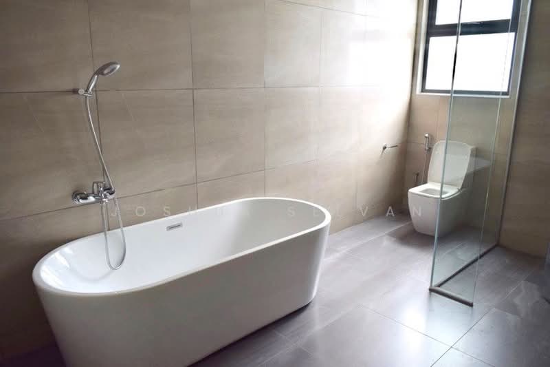 Rumah Berkembar untuk Disewa di Bukit Damansara (Damansara Heights) - Joshua Selvan - Bathroom - PropertyGuru.com.my