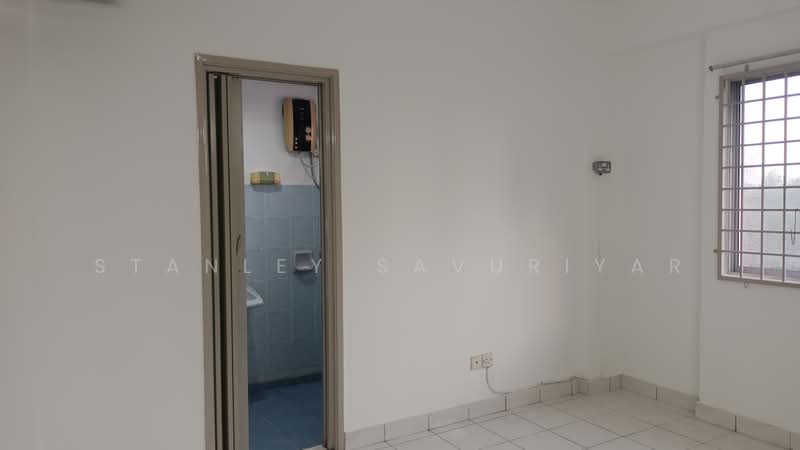 Pangsapuri untuk Dijual di Anggerik Villa 2 - Stanley Savuriyar - Bathroom - PropertyGuru.com.my