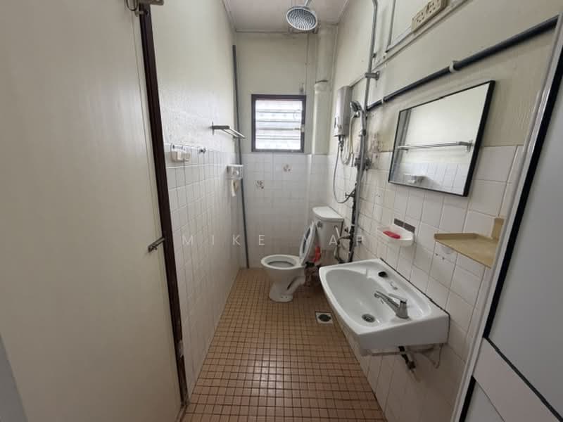 Rumah Teres 2 Tingkat untuk Dijual di Kampung Gombak Indah (Batu Caves) - Mike Yap - Bathroom - PropertyGuru.com.my