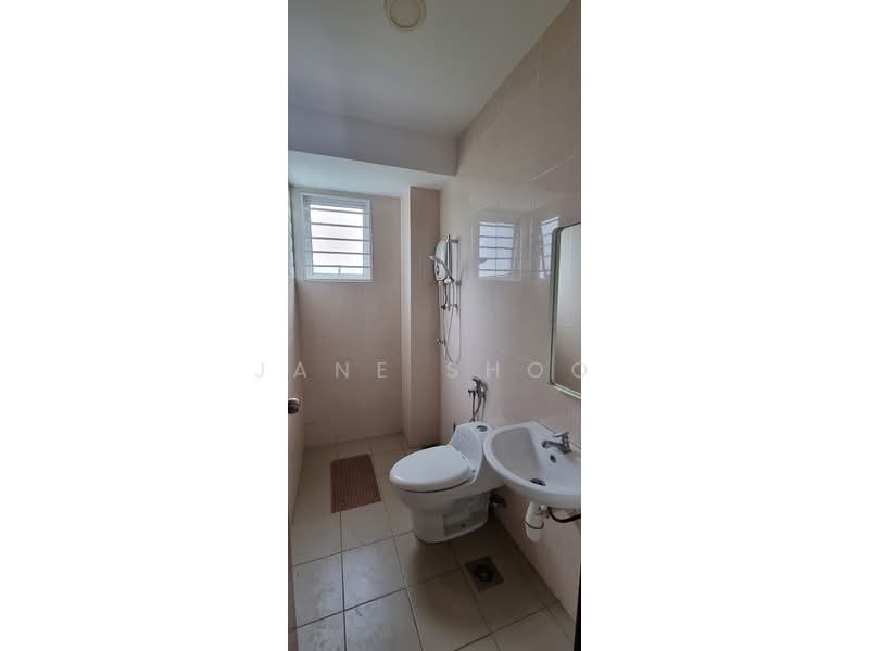 Townhouse for Sale in Bukit Jalil (Kuala Lumpur) - Jane Shoo - Bathroom - PropertyGuru.com.my