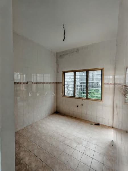 2.5-storey Terraced House for Sale in Taman Puncak Jalil (Seri Kembangan) - Bryan Cho - Kitchen - PropertyGuru.com.my