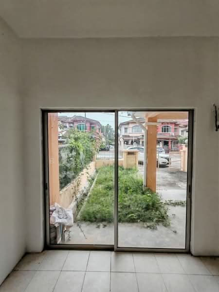 2.5-storey Terraced House for Sale in Taman Puncak Jalil (Seri Kembangan) - Bryan Cho - Exterior - PropertyGuru.com.my