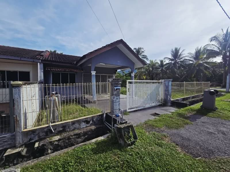 Semi-Detached House for Sale in Taman Rembau Utama (Rembau) - Azrul Othman - Exterior - PropertyGuru.com.my