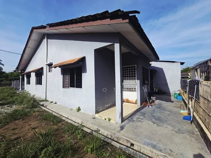 Semi-Detached House for Sale in Taman Rembau Utama (Rembau) - Azrul Othman - Exterior - PropertyGuru.com.my