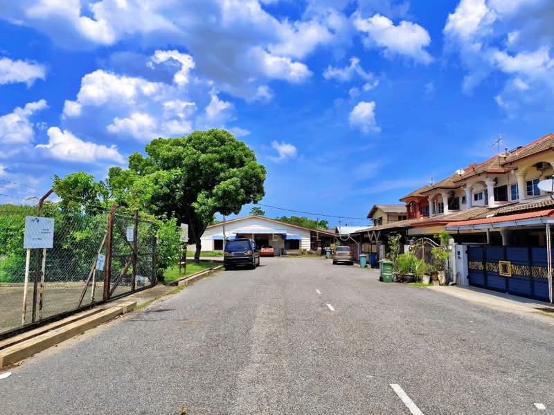 Rumah Teres 2 Tingkat untuk Dijual di Kuantan (Pahang) - Leslie Low - Exterior - PropertyGuru.com.my
