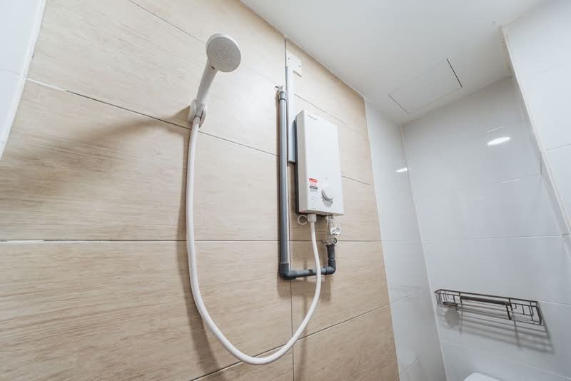 Servis Apartment untuk Disewa di SkyVille 8 @ Benteng 8 - Yuan Chee - Bathroom - PropertyGuru.com.my