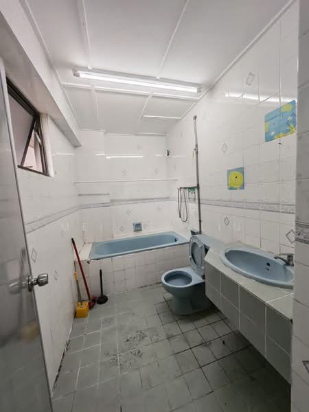 Condominium for Sale at Selat Horizon Condominium - Mei Yee Liu - Bathroom - PropertyGuru.com.my