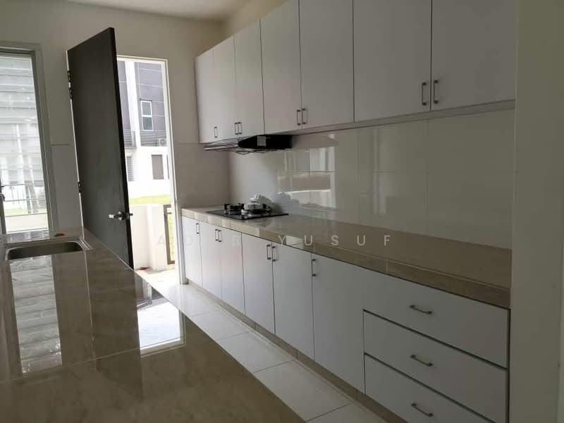 Rumah Teres untuk Disewa di Bandar Tropicana Aman (Telok Panglima Garang) - Adib Yusuf - Kitchen - PropertyGuru.com.my