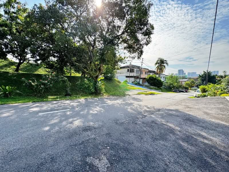 Semi-Detached House for Sale in Kajang (Selangor) - Firdaus Husin - Exterior - PropertyGuru.com.my