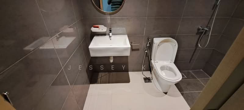 Servis Apartment untuk Disewa di Imperium Residence - Jessey Kan - Bathroom - PropertyGuru.com.my