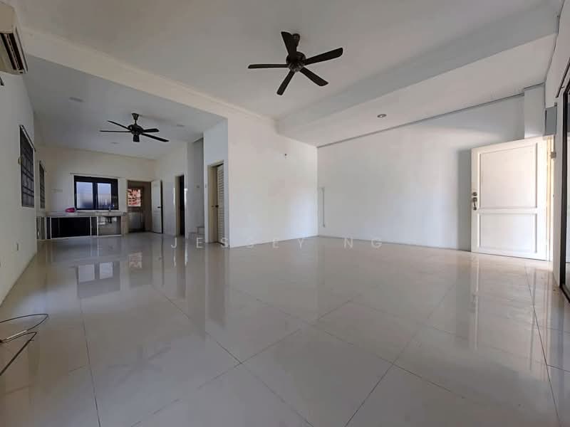 2-storey Terraced House for Sale in Bercham (Ipoh) - Jessey Ng - Living Room - PropertyGuru.com.my