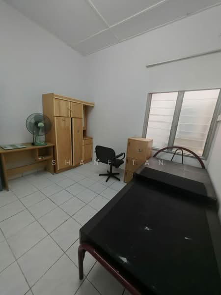 Rumah Teres untuk Dijual di Taman Arowana Indah (Rasah) - Shane Tan - Bedroom - PropertyGuru.com.my