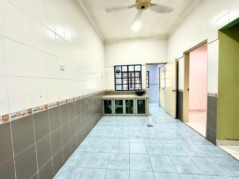 Rumah Teres untuk Dijual di Cheras (Selangor) - Mahirah . - Kitchen - PropertyGuru.com.my