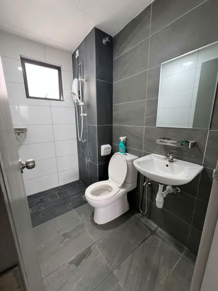 Kediaman Servis untuk Disewa di Traders Garden @ Cheras Selatan - Y.H. Lee - Bathroom - PropertyGuru.com.my