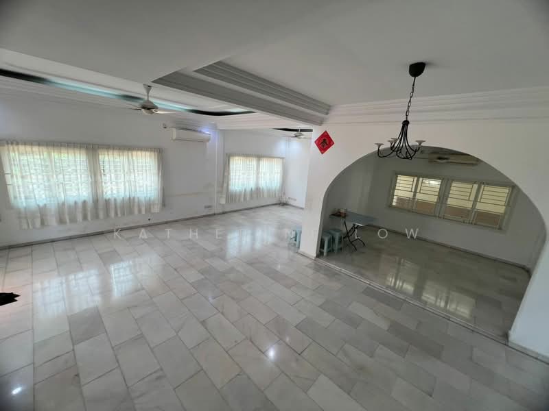 Banglo Komersial untuk Disewa di Taman Pelangi (Johor Bahru) - Katherine Low - Living Room - PropertyGuru.com.my