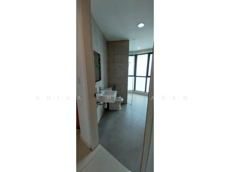 Servis Apartment untuk Disewa di Setia SKY Residences - Shiva Kharvaran - Bathroom - PropertyGuru.com.my