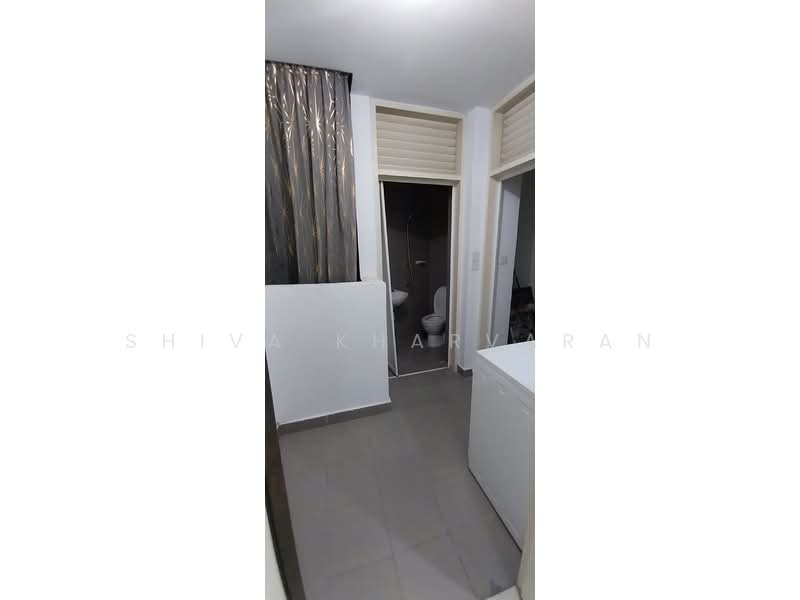 Servis Apartment untuk Disewa di Setia SKY Residences - Shiva Kharvaran - Bathroom - PropertyGuru.com.my
