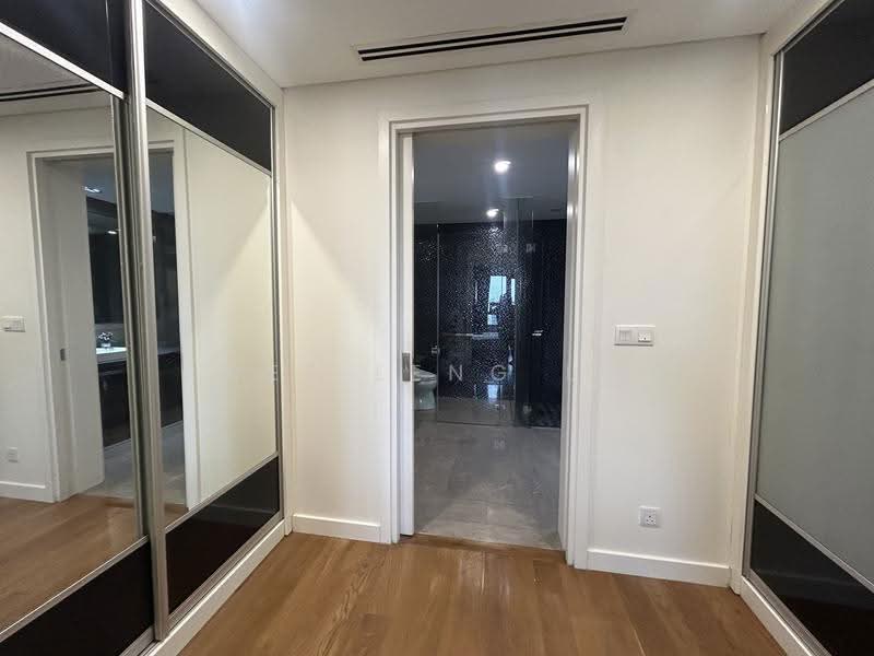 Condominium for Sale at The Sentral Residences - Swee Leng Loh - Walk-in wardrobe - PropertyGuru.com.my