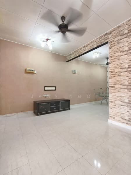 1-storey Terraced House for Sale in Taman Seri Austin (Tebrau) - Jane Ngoi - Living Room - PropertyGuru.com.my