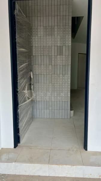 Rumah Teres 2 Tingkat untuk Dijual di Ipoh (Perak) - Justine Chin - Entrance - PropertyGuru.com.my