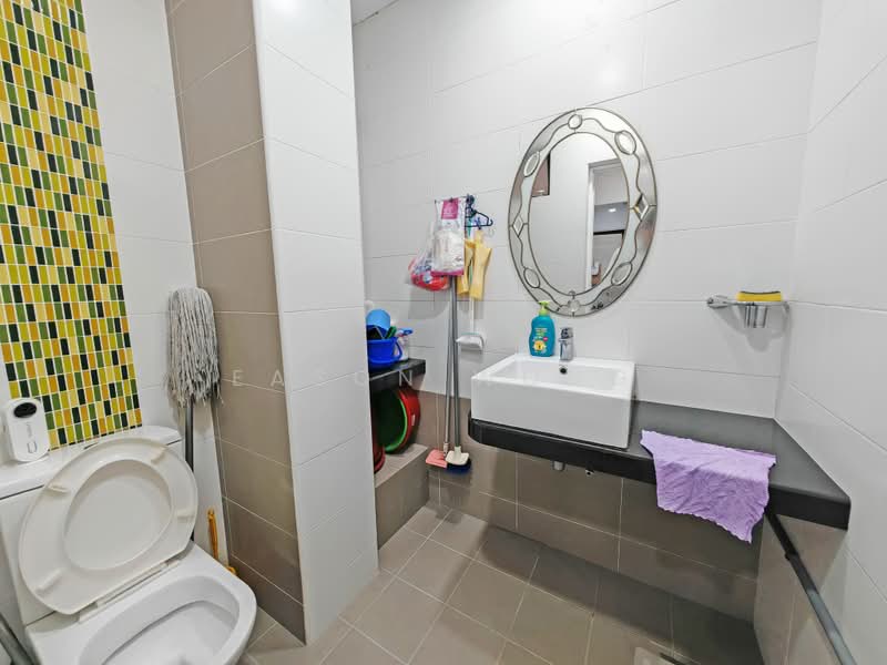 Semi-Detached House for Sale in Taman Bukit Prima (Cheras) - Eason Wong - Bathroom - PropertyGuru.com.my