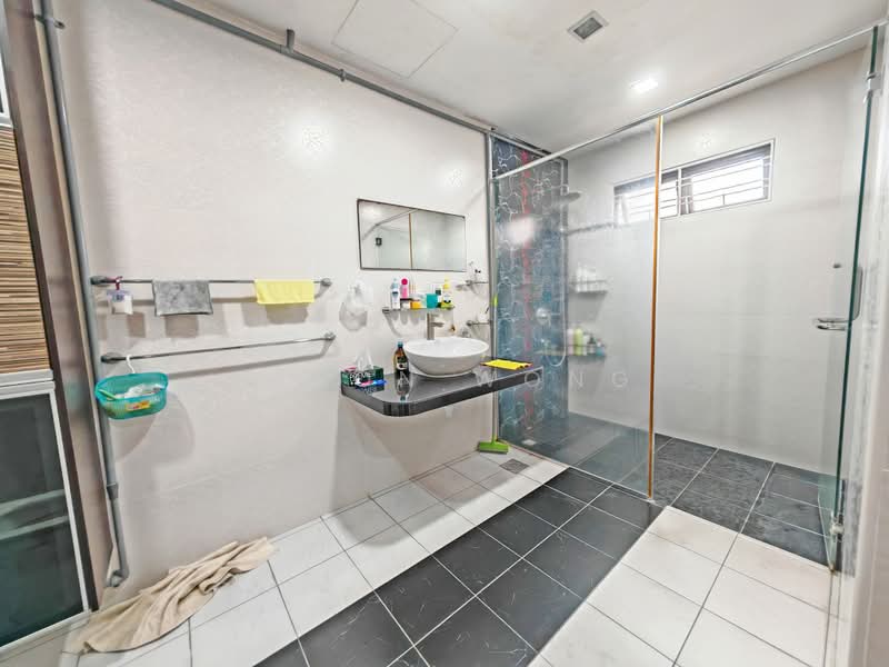Semi-Detached House for Sale in Taman Bukit Prima (Cheras) - Eason Wong - Bathroom - PropertyGuru.com.my